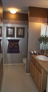 bath.jpg (38826 bytes)