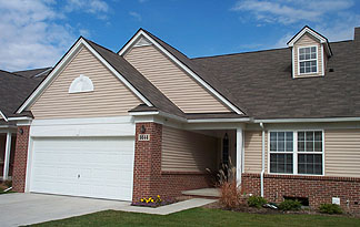 exterior_frt.jpg (54545 bytes)