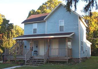 430eclinton.jpg (20256 bytes)